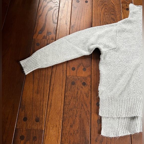 Turtle neck sweater - Picture 2 of 2